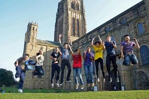 DU HỌC ANH CÓ THẬT SỰ TỐN KÉM NHƯ… TRUYỀN THUYẾT?