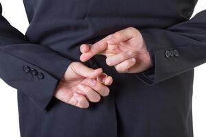 Rủi ro khi kết hôn giả ở Úc mà bạn nên hiểu rõ – Luật lệ quanh ta