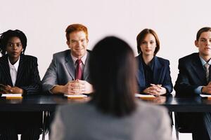 PHỎNG VẤN XIN VISA DU HỌC UK VỚI ĐẠI SỨ QUÁN: SAI 1 LY LÀ ĐI 1 DẶM  