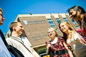 TRƯỜNG ĐẠI HỌC LIVERPOOL – NGÔI TRƯỜNG CỦA THÀNH PHỐ CẢNG XINH ĐẸP