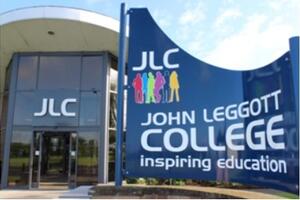 Học bổng A – Level lên tới 100% học phí với John Leggott College